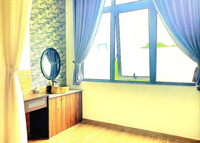 King Room Pool View